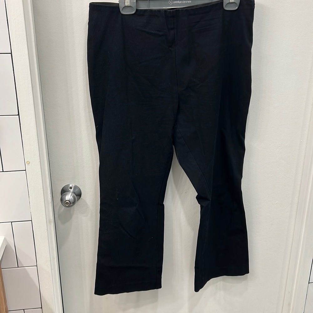 A new Day black cropped wide leg cropped pant